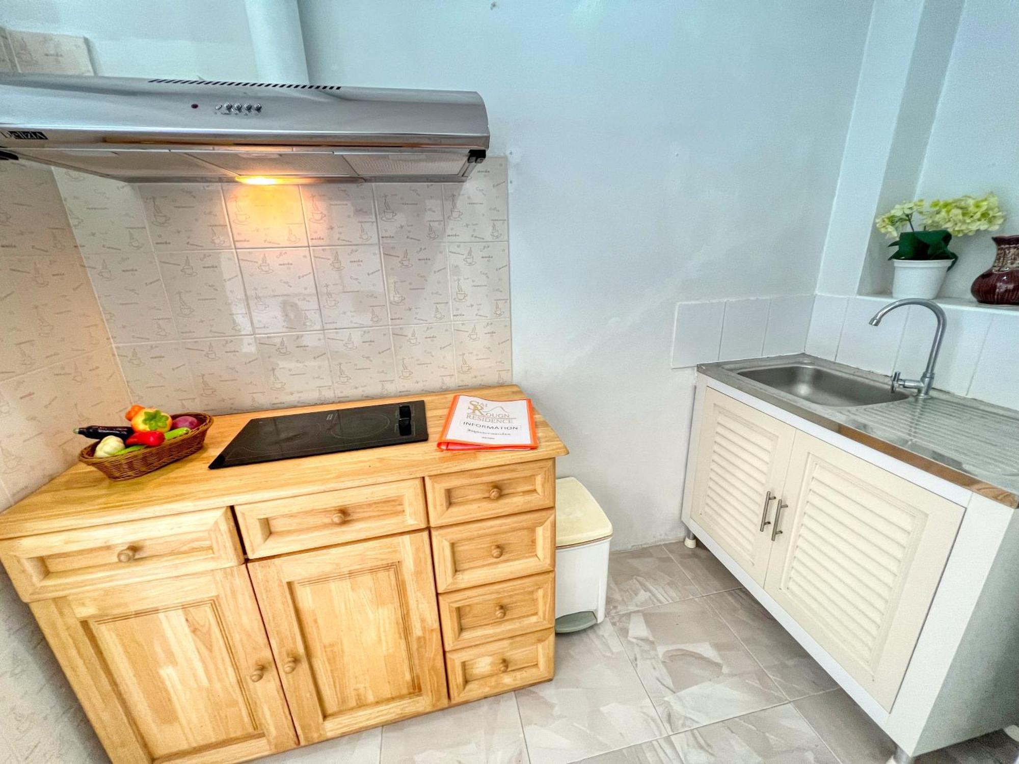 Sr Sea View Apartments Patong Номер фото
